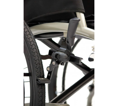 Кресло-коляска механическая MET Fly 300
